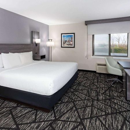 La Quinta Inn By Wyndham Cleveland Independence Bagian luar foto