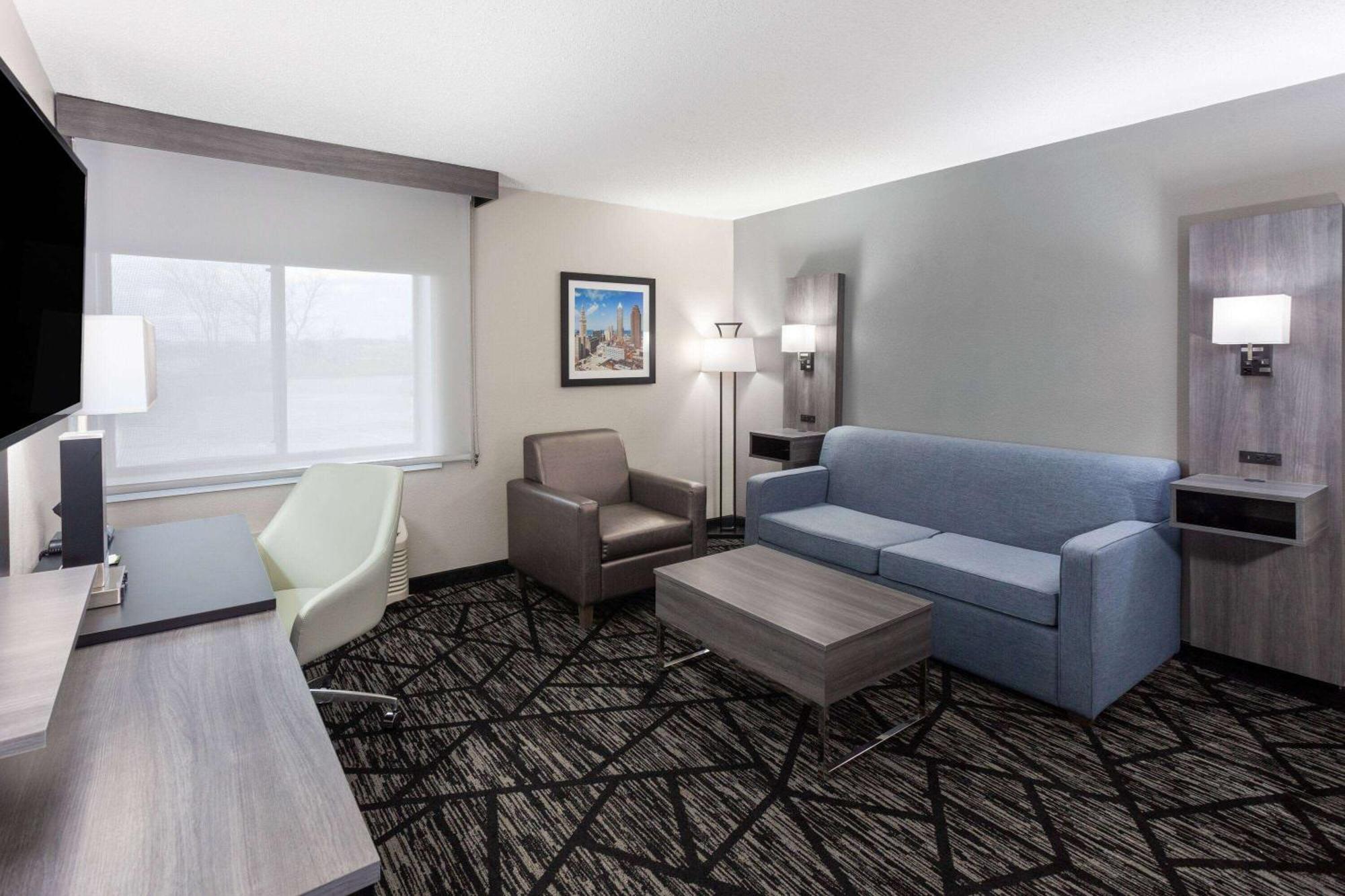 La Quinta Inn By Wyndham Cleveland Independence Bagian luar foto